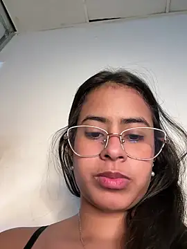 lucirganaxxx stripchat live cam model