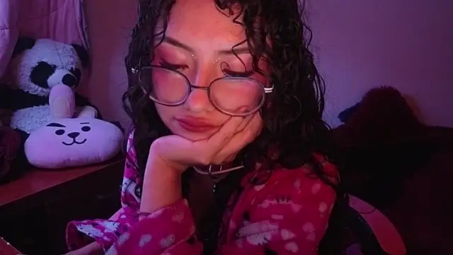 ShySheep_ stripchat live cam model