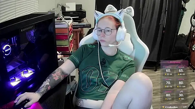 LilyFoxxx stripchat live cam model
