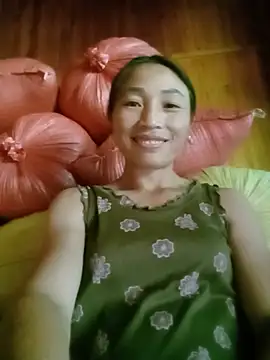Lulu-bumba stripchat live cam model