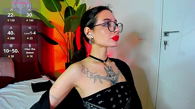 IvyDainty stripchat live cam model
