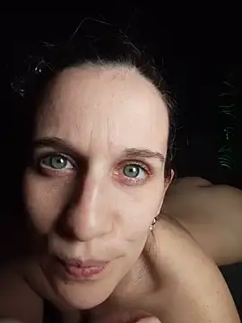 tefyarg stripchat live cam model