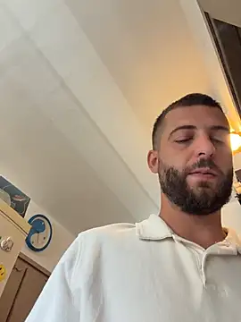Pablo_Hornyguy95 stripchat live cam model