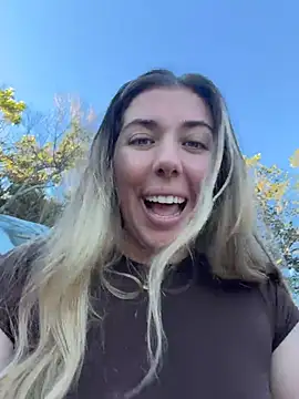 Aussielulu stripchat live cam model