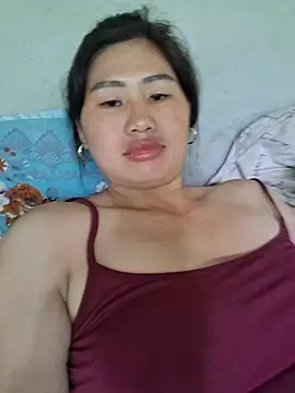 diamond-- stripchat live cam model