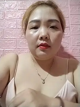 Tindraa1 stripchat live cam model