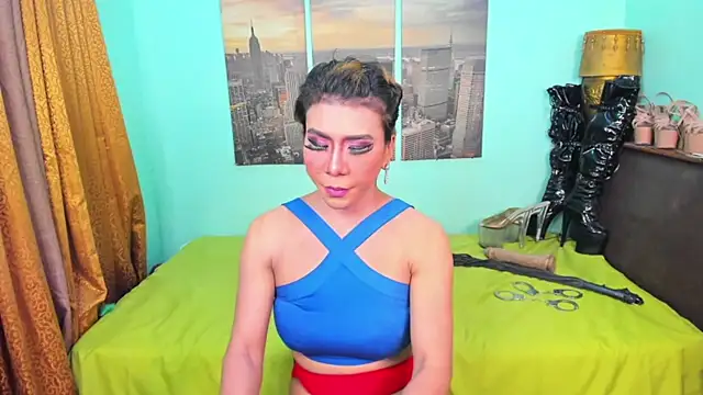 MsLegallyAngeL stripchat live cam model
