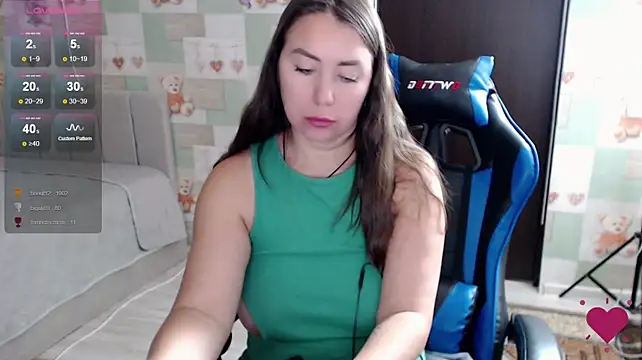 Korolek12 stripchat live cam model