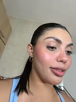 zui_lu stripchat live cam model