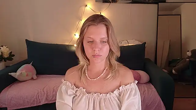Viki_Charm stripchat live cam model