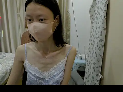 Lil-Cherry stripchat live cam model
