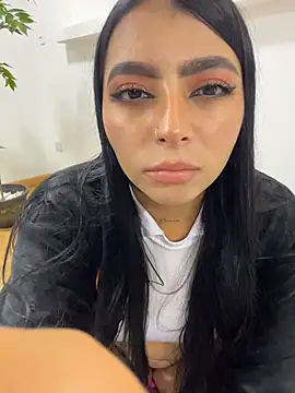 Marianbelle stripchat live cam model