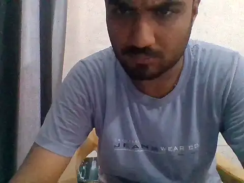 Rooh_afza_22 stripchat live cam model