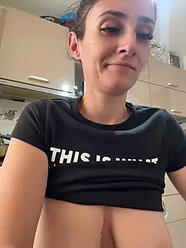 Almmaxxxx stripchat live cam model