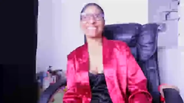 Aries_Mature stripchat live cam model