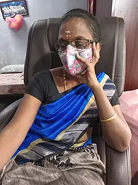 umashreetamil stripchat live cam model