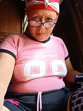 mayhenry stripchat live cam model