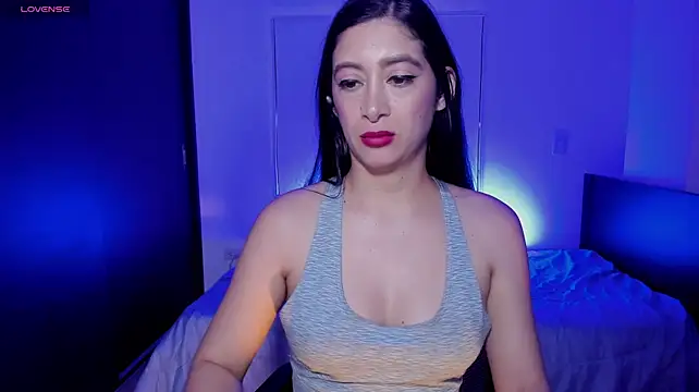 MeganWhite3 stripchat live cam model