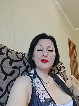 HelgaDennis stripchat live cam model