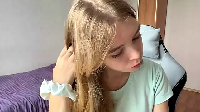 HebrewRiding stripchat live cam model