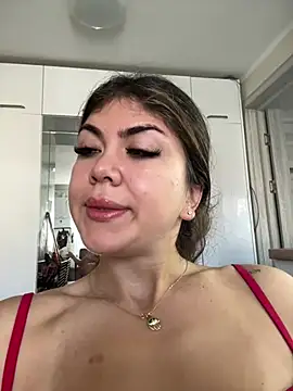 LoveYou2899 stripchat live cam model