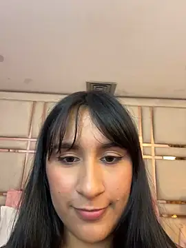 AlliceJhones stripchat live cam model