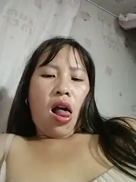 Yo-must stripchat live cam model