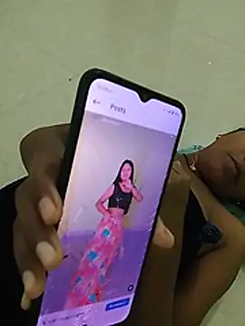 hotrinastudent stripchat live cam model
