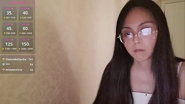 yishan-22 stripchat live cam model