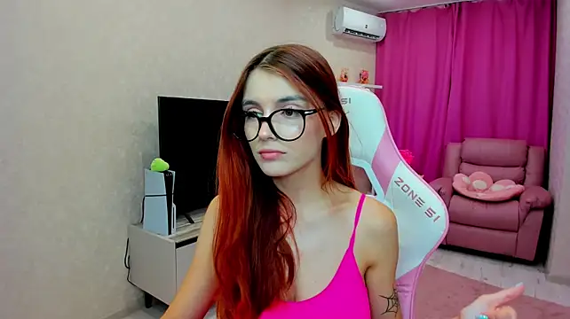 RedLipse stripchat live cam model