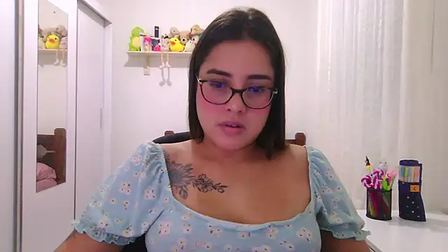 maliamiller stripchat live cam model