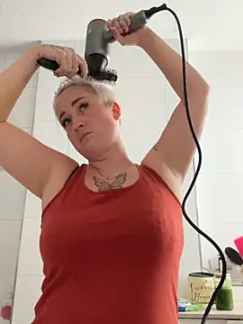 Bigboobiegirl90 stripchat live cam model