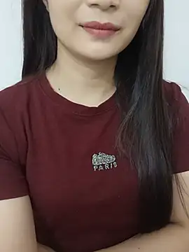 _Tonii_ stripchat live cam model