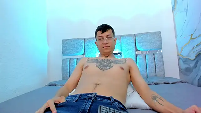 AgarEvans stripchat live cam model