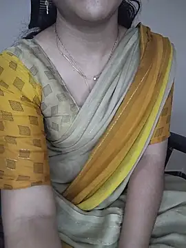 Cute-Smiely-Queen-Telugu stripchat live cam model