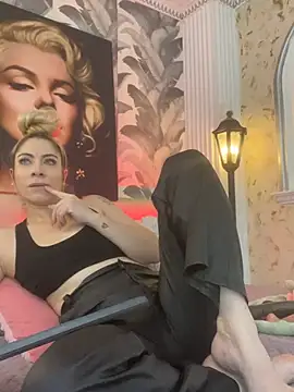 viktoria_davis_ stripchat live cam model