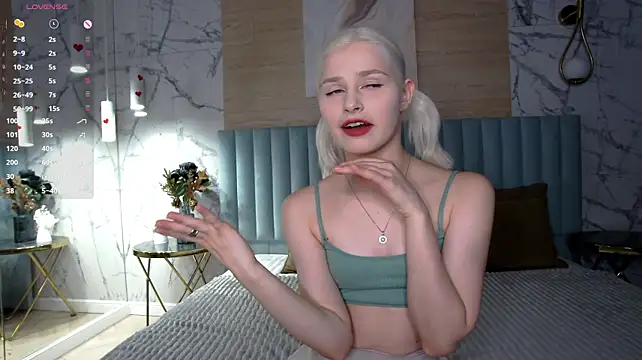 SandyShayes stripchat live cam model