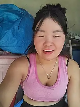 lylylove stripchat live cam model
