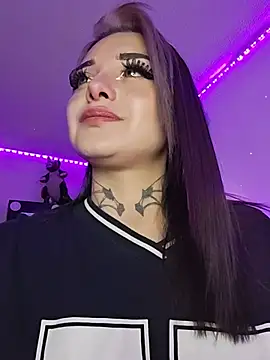 Ema_goddess stripchat live cam model