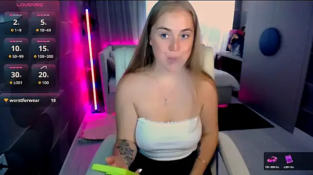 Kate_Moan stripchat live cam model