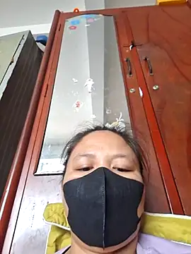 Yummy_9x stripchat live cam model