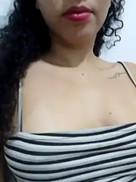 venuseyes25 stripchat live cam model