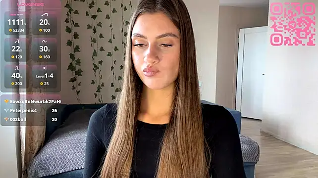 HoveNenets stripchat live cam model