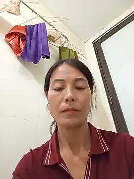 Lily-ly stripchat live cam model