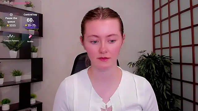 KateCuddle stripchat live cam model