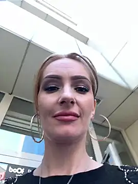 CataleyaKirk stripchat live cam model