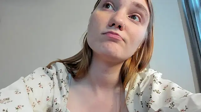 ReddHotPipper stripchat live cam model