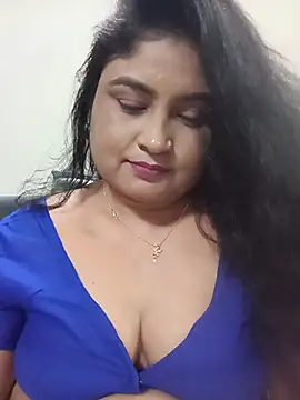 hornyriyanka stripchat live cam model