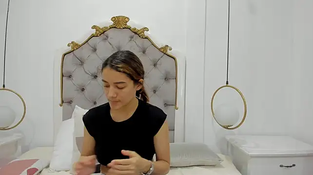 Skylerwhite02 stripchat live cam model