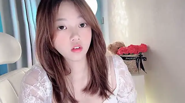Yany520 stripchat live cam model
